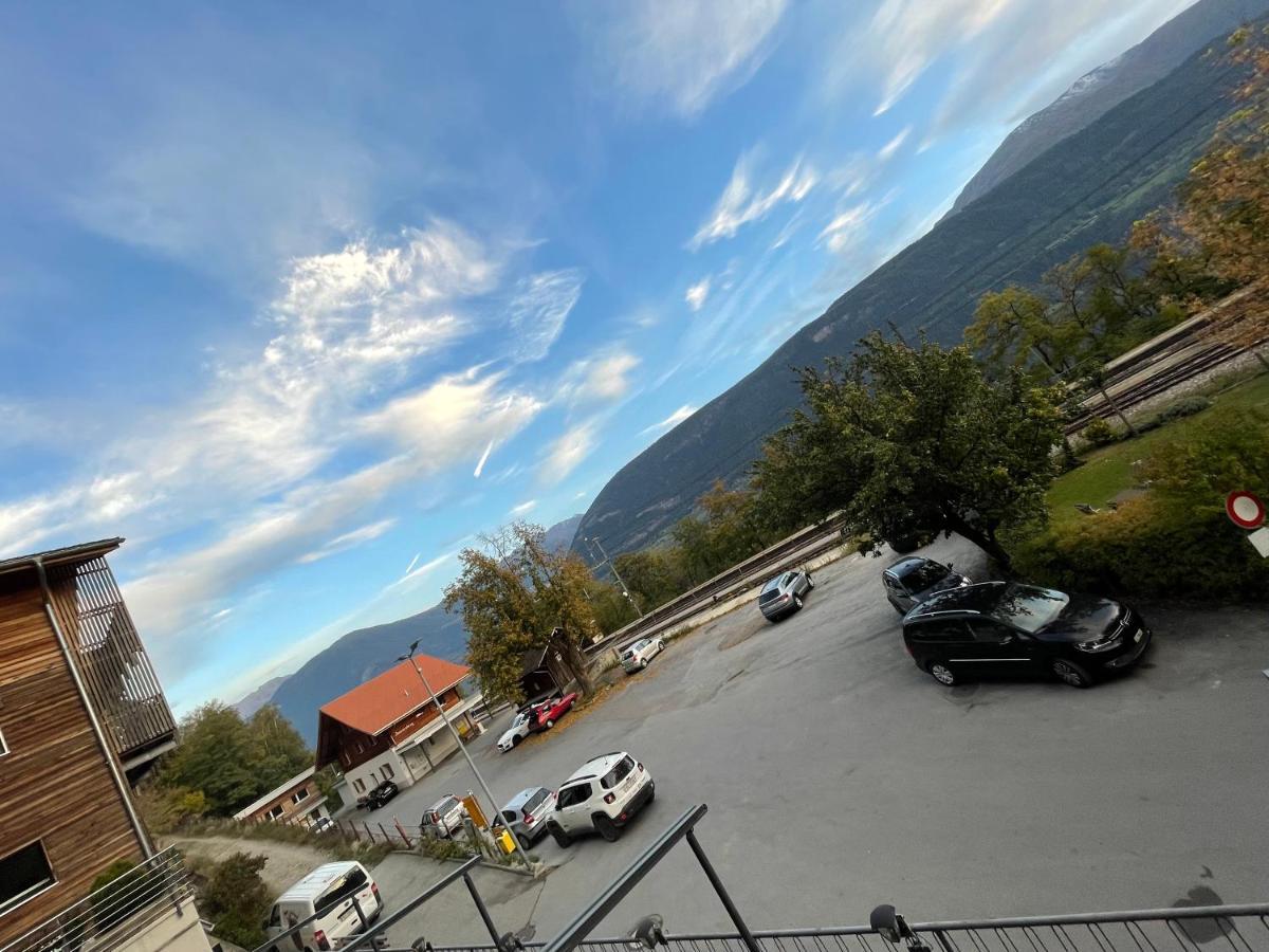 Visperblick 24-7 Parkplatz Und Fruehstueck Inkl Villa Ausserberg Bagian luar foto